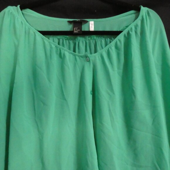 H&M | size 8 | Green Sheer Long Sleeve Button-Up Blouse | NWOT - Picture 4 of 16